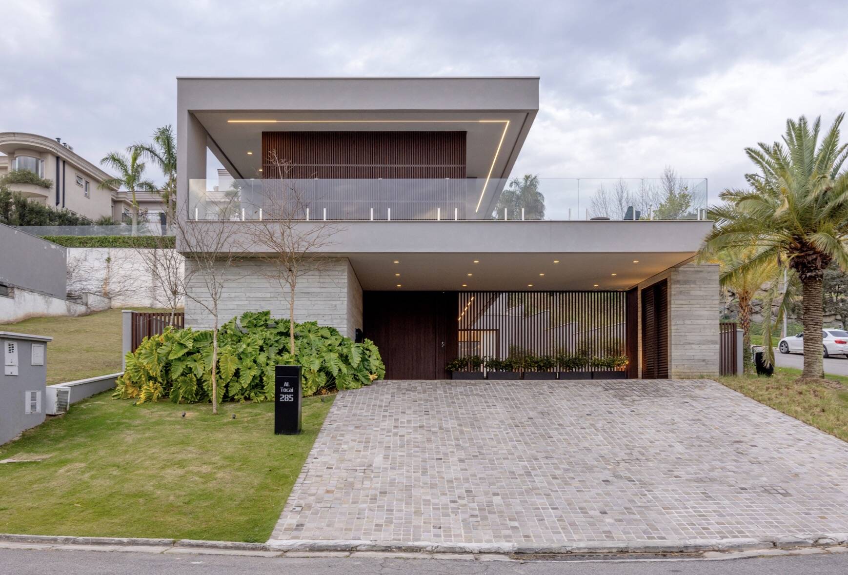 Projeto contemporâneo - Mobiliada e decorada - Residencial Villa Solaia