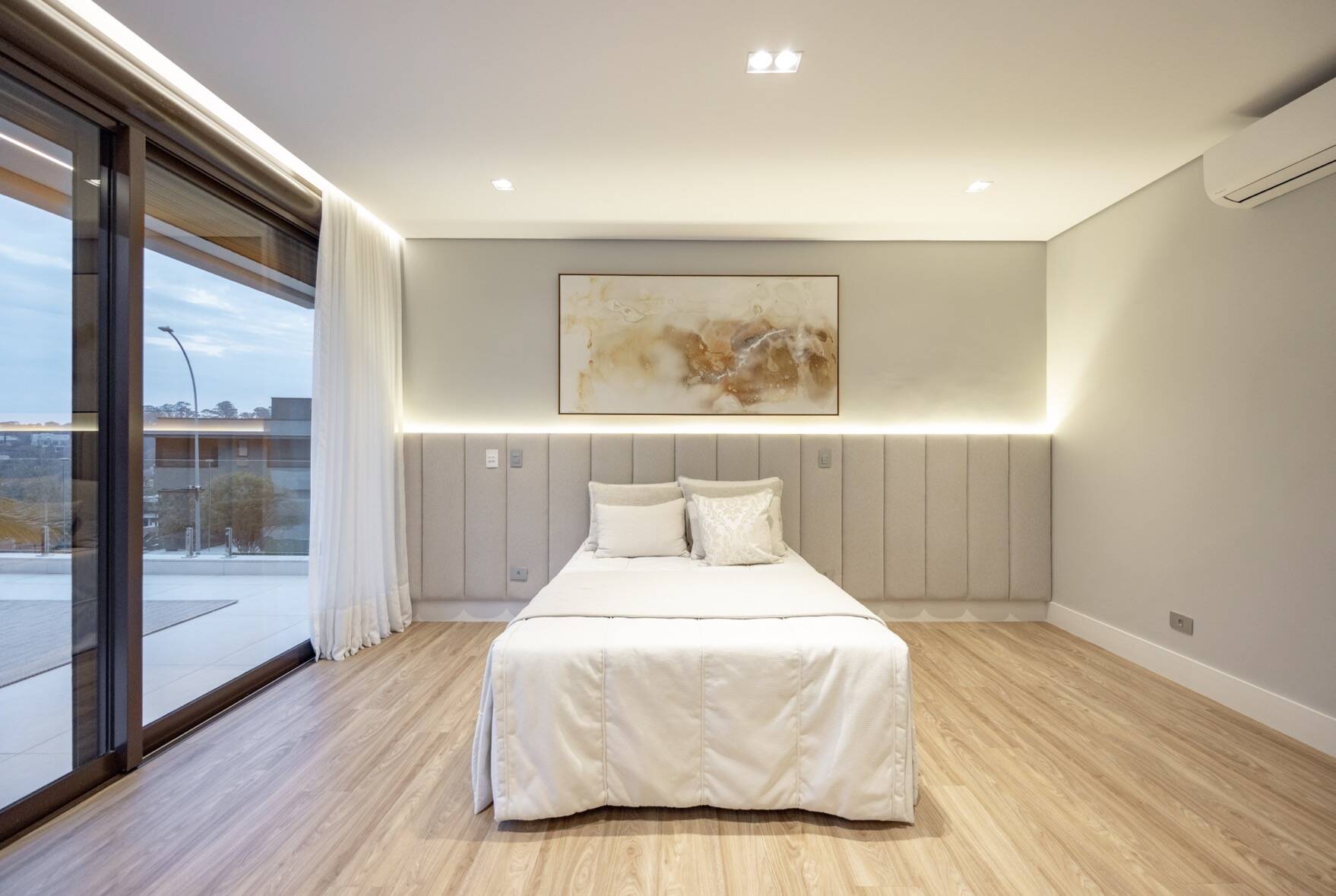 Projeto contemporâneo - Mobiliada e decorada - Residencial Villa Solaia