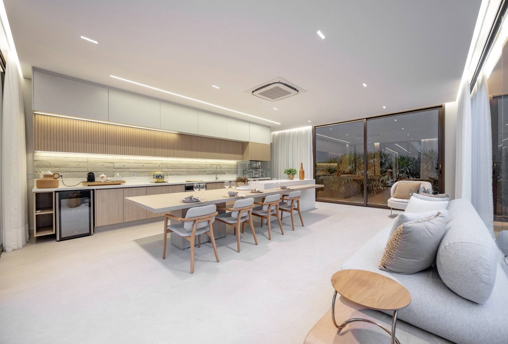 Projeto contemporâneo - Mobiliada e decorada - Residencial Villa Solaia