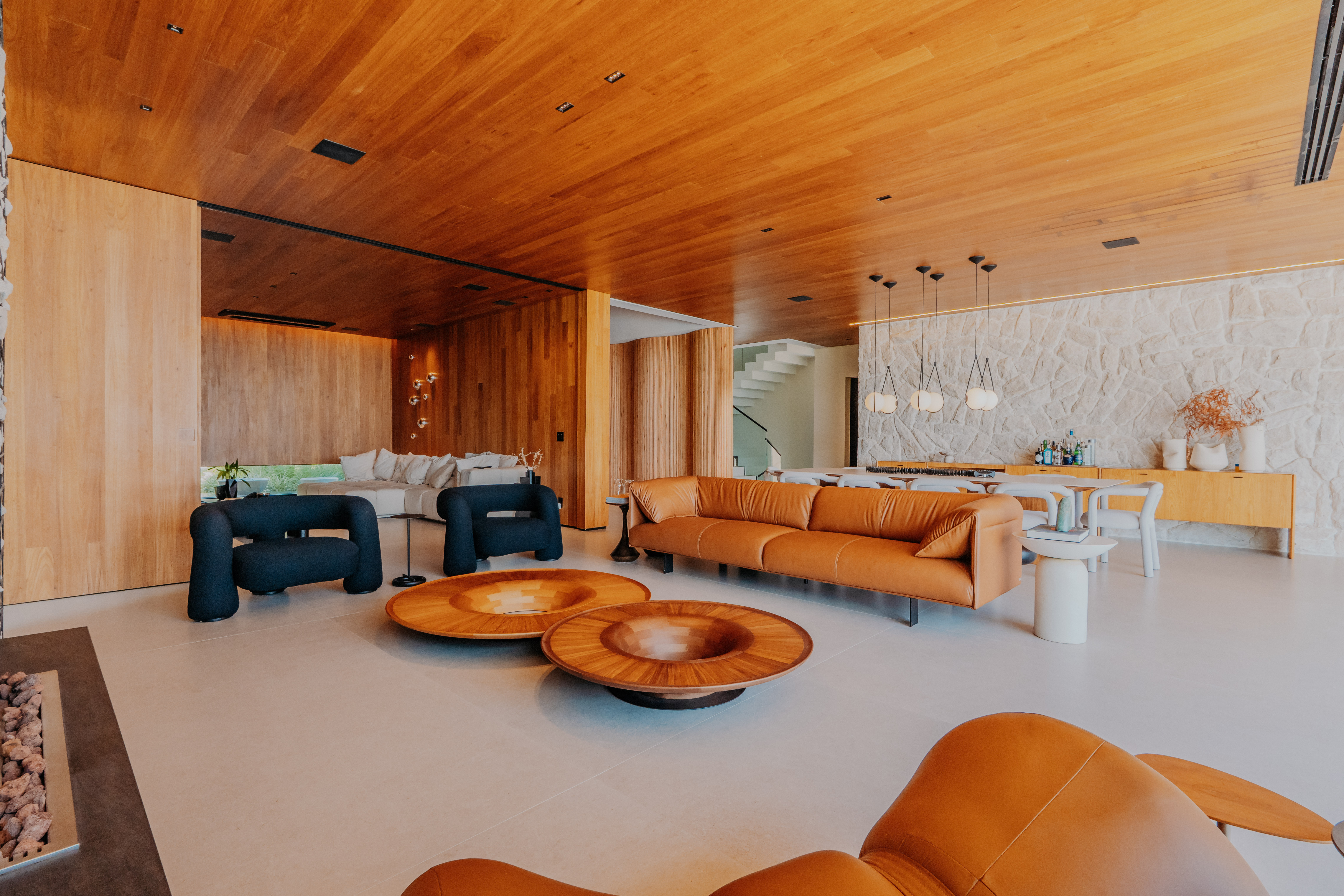 CASA CONTEMPORÂNEA MOBILIADA COM VISTA PERMANENTE - GÊNESIS 2