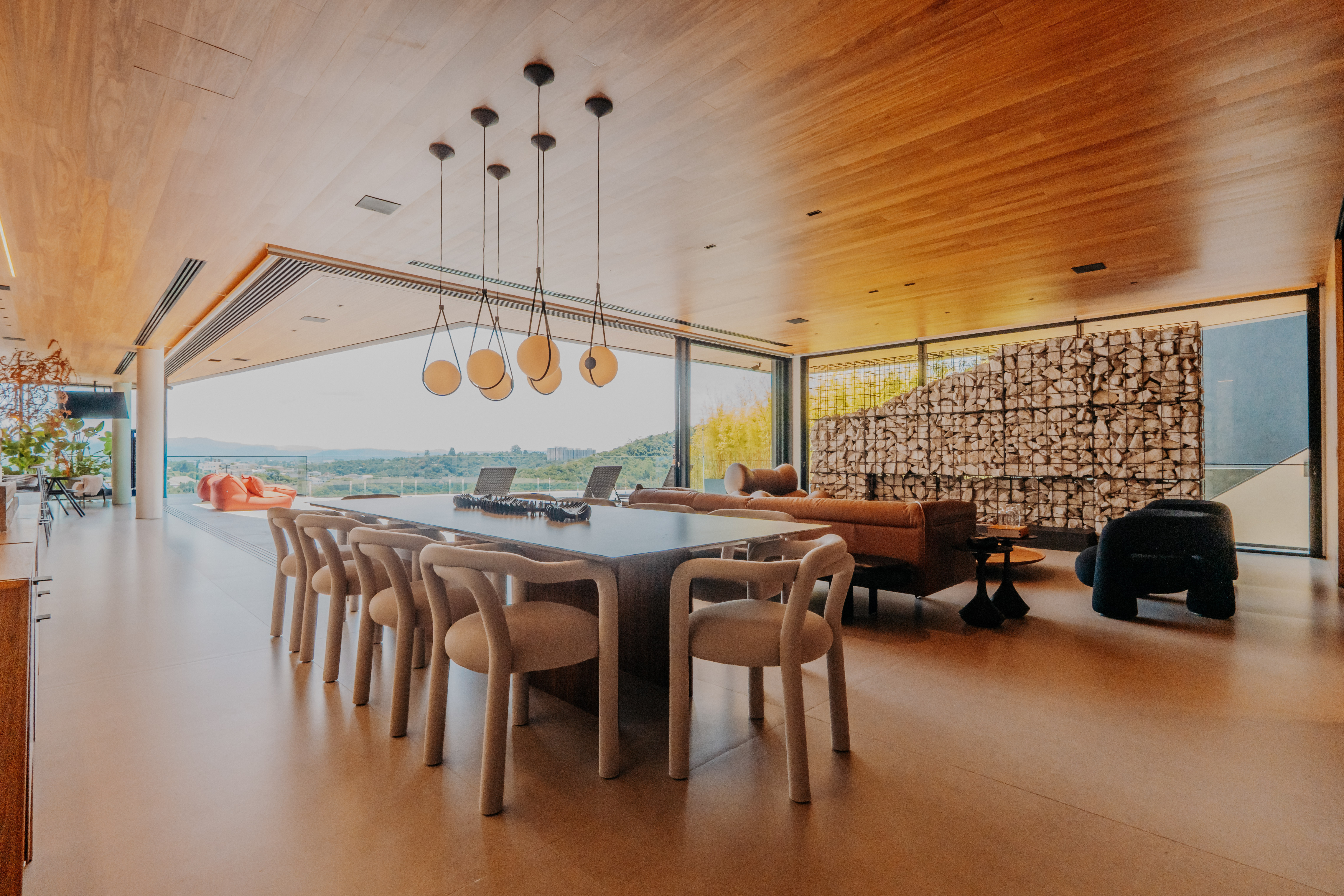 CASA CONTEMPORÂNEA MOBILIADA COM VISTA PERMANENTE - GÊNESIS 2