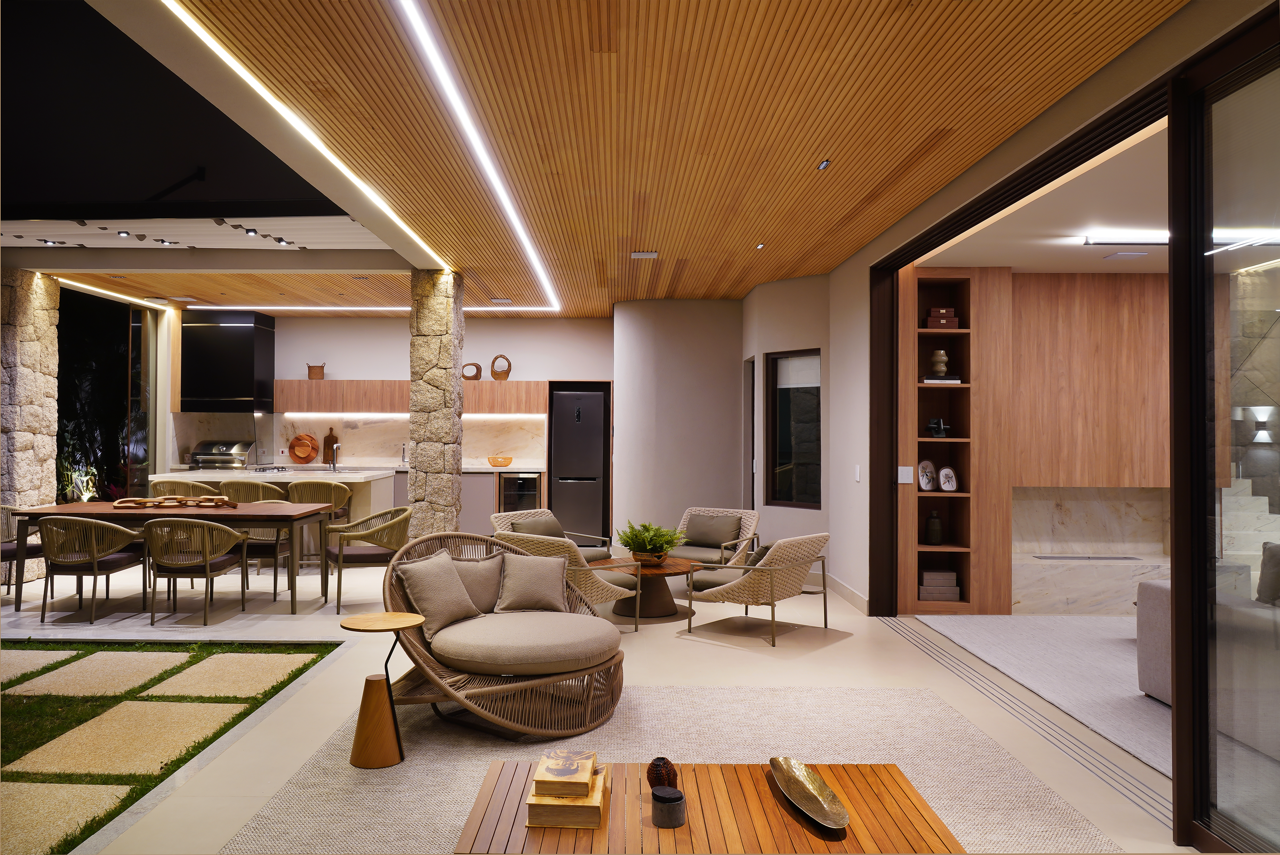 Casa mobiliada em tons naturais - Residencial Melville - Alphaville SP