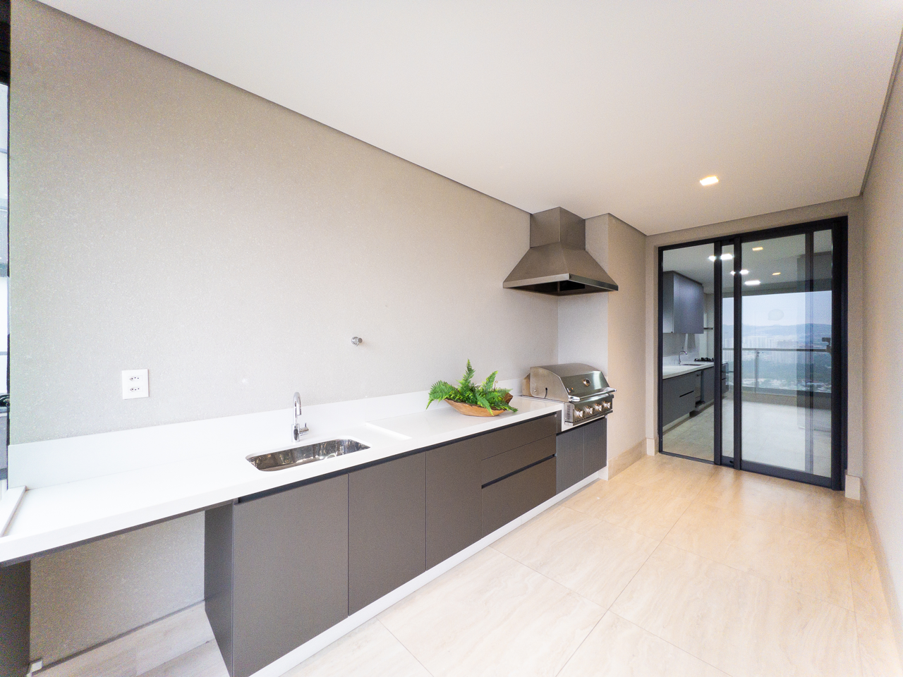 Apartamento mobiliado no centro de Alphaville!