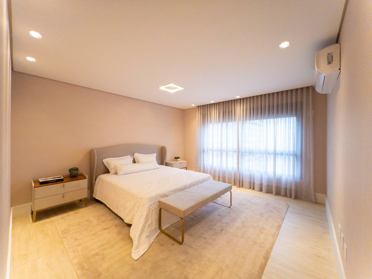 Apartamento mobiliado no centro de Alphaville!