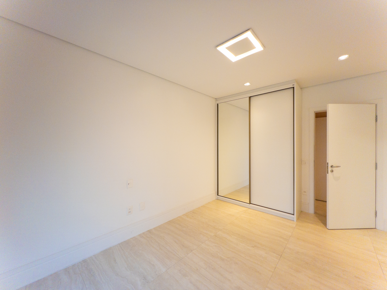 Apartamento mobiliado no centro de Alphaville!