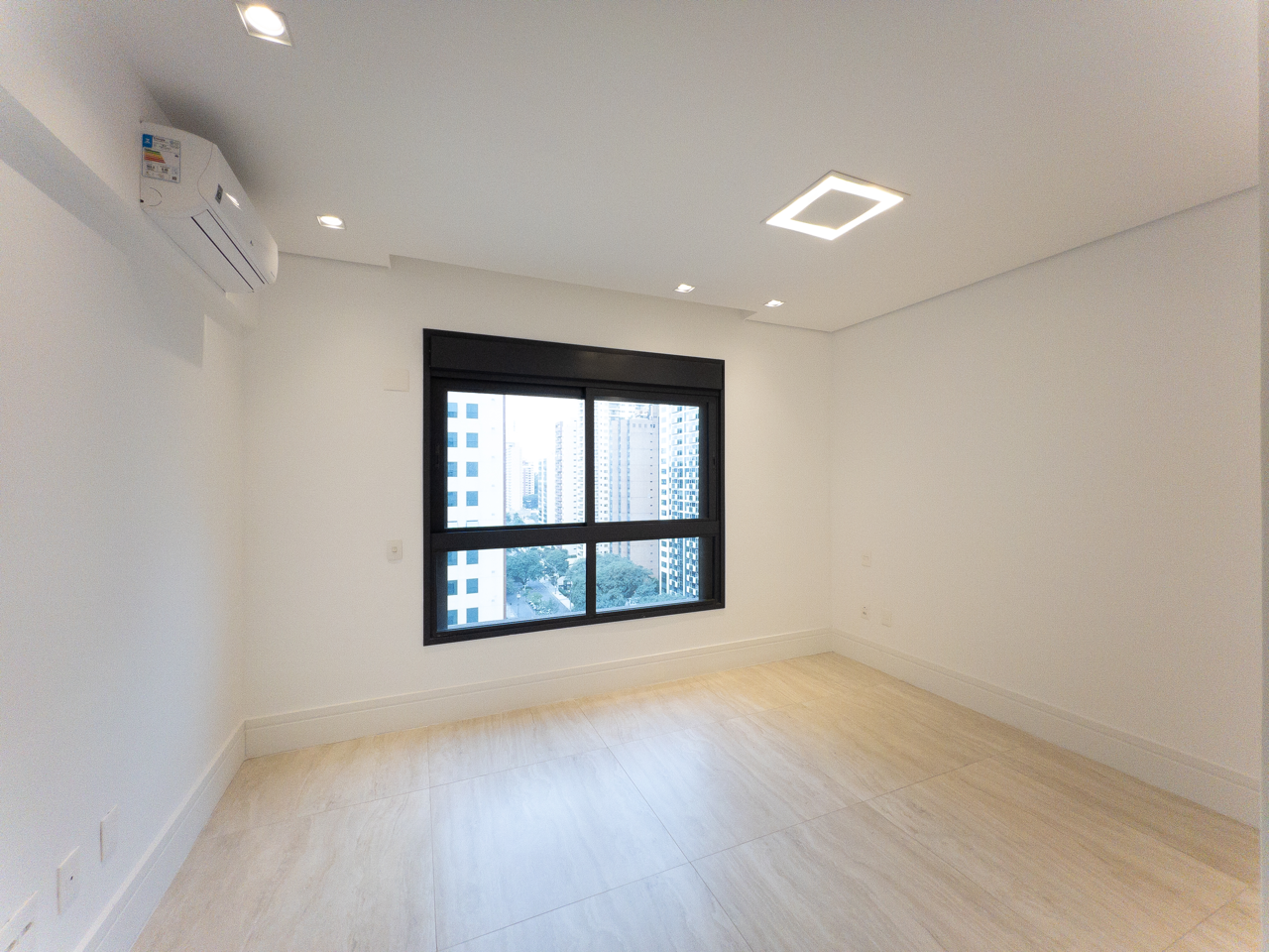 Apartamento mobiliado no centro de Alphaville!