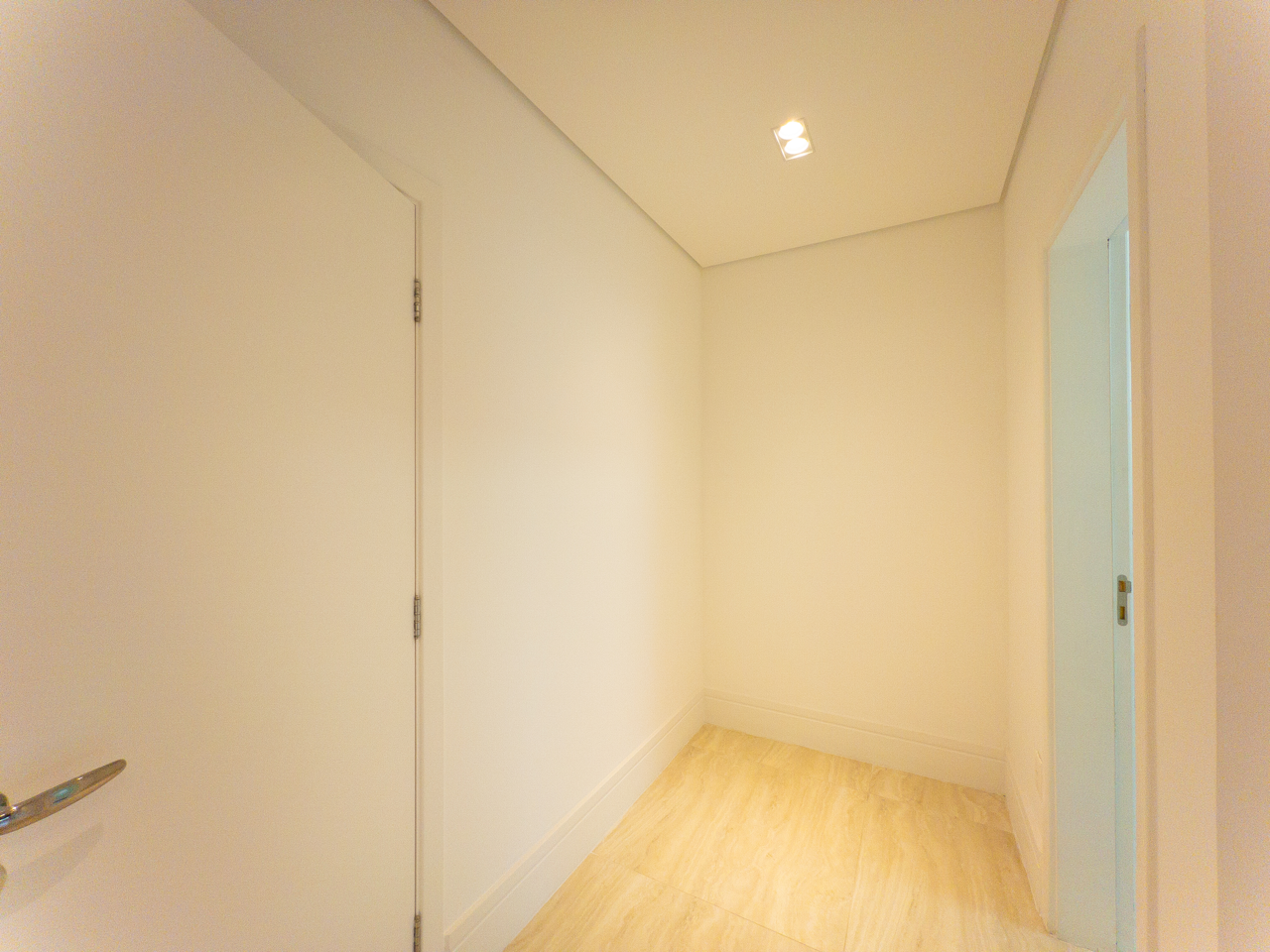 Apartamento mobiliado no centro de Alphaville!