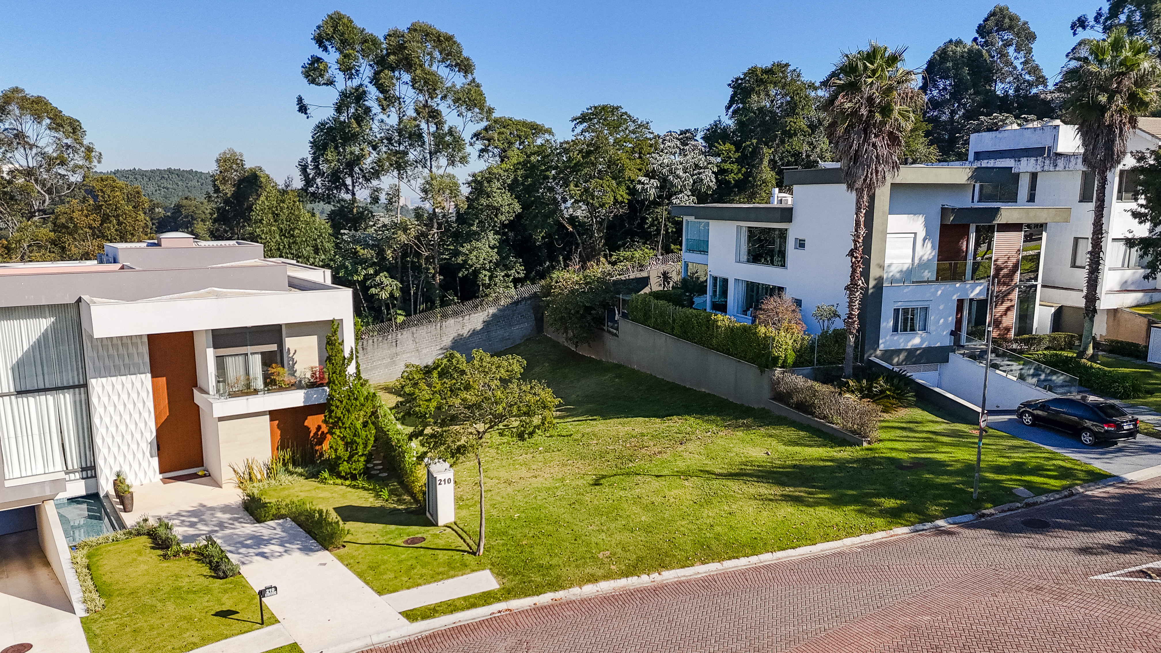 Terreno com vista permanente em frente à praça - Tamboré 11