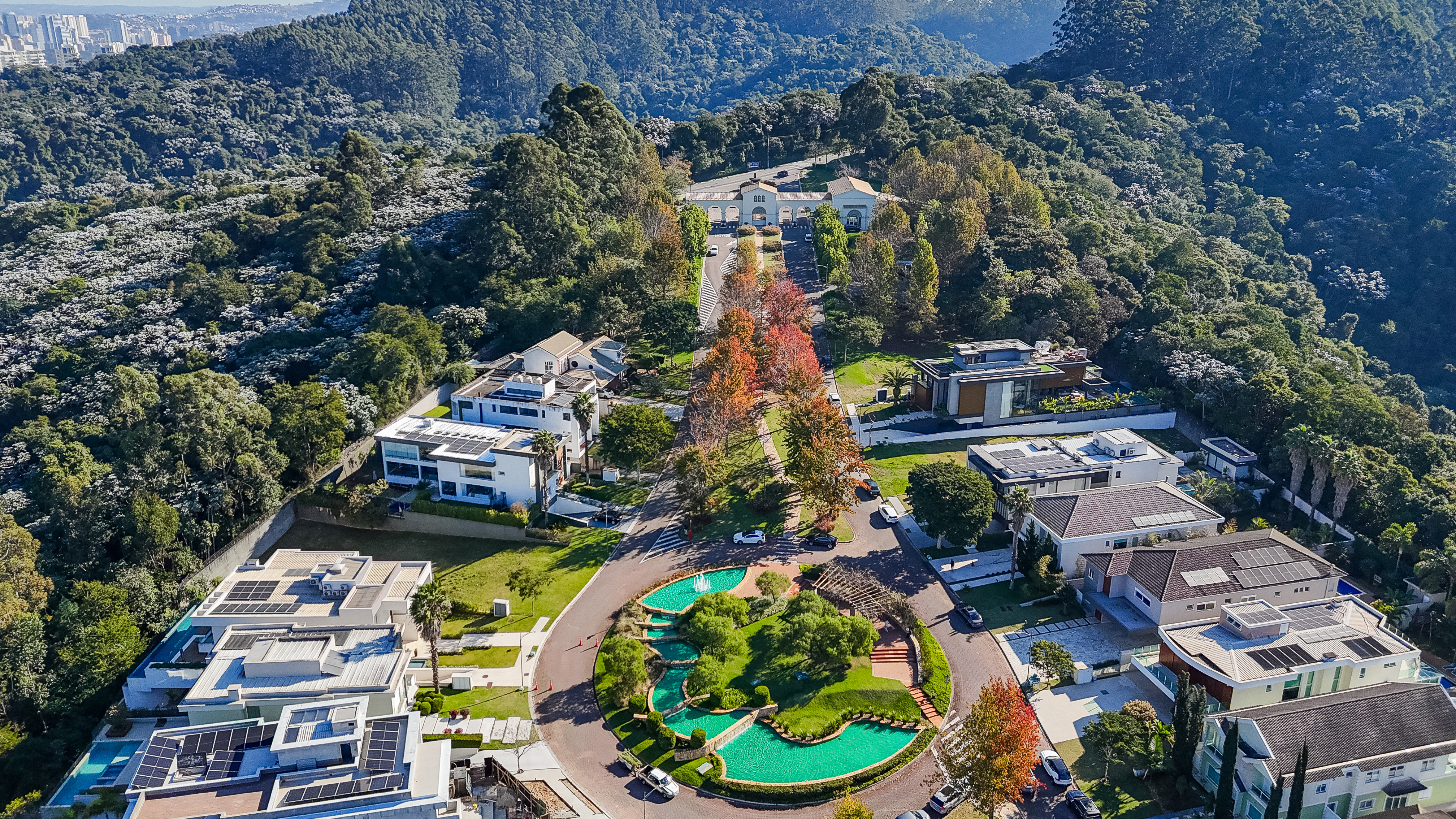 Terreno com vista permanente em frente à praça - Tamboré 11