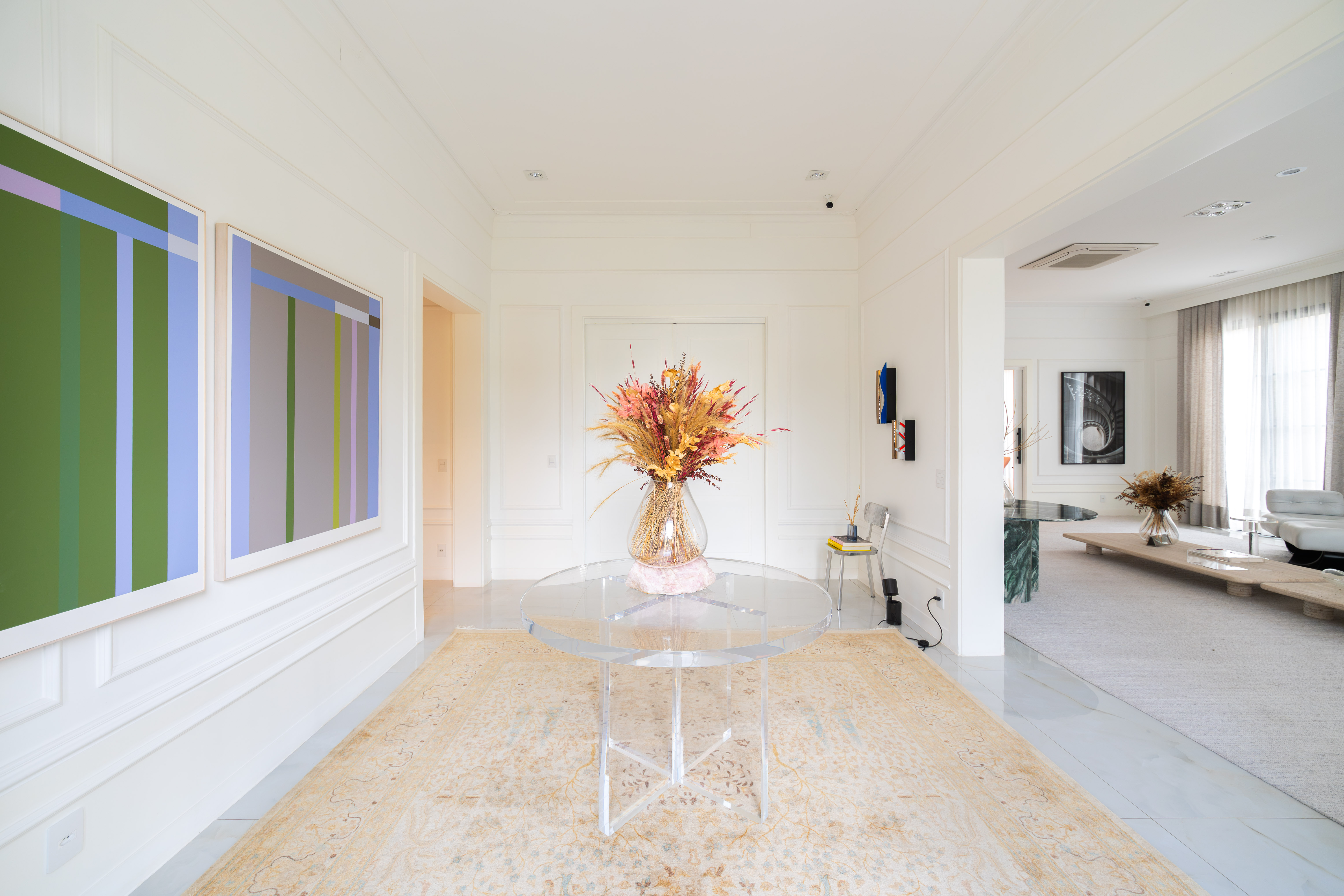 CASA ASSINADA COM 1.800 M², ARTE E DESIGN EM TODOS OS AMBIENTES