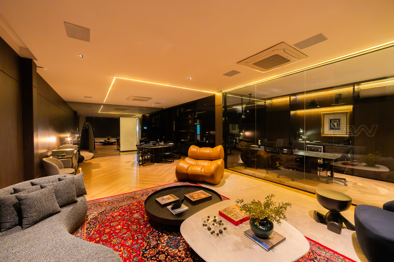 CASA ASSINADA COM 1.800 M², ARTE E DESIGN EM TODOS OS AMBIENTES