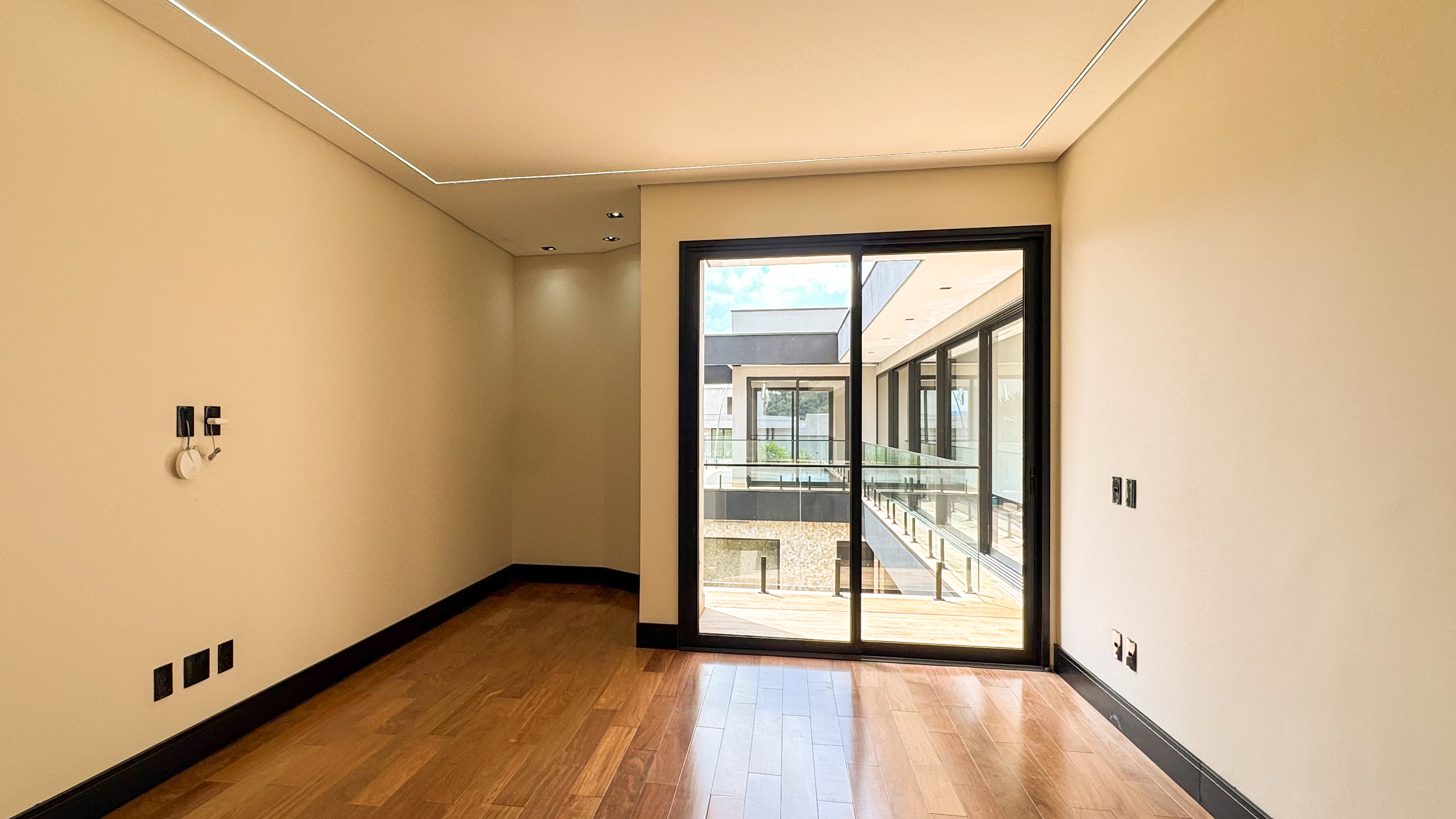 Casa com 4 suítes e arquitetura moderna/contemporânea - Gênesis 2