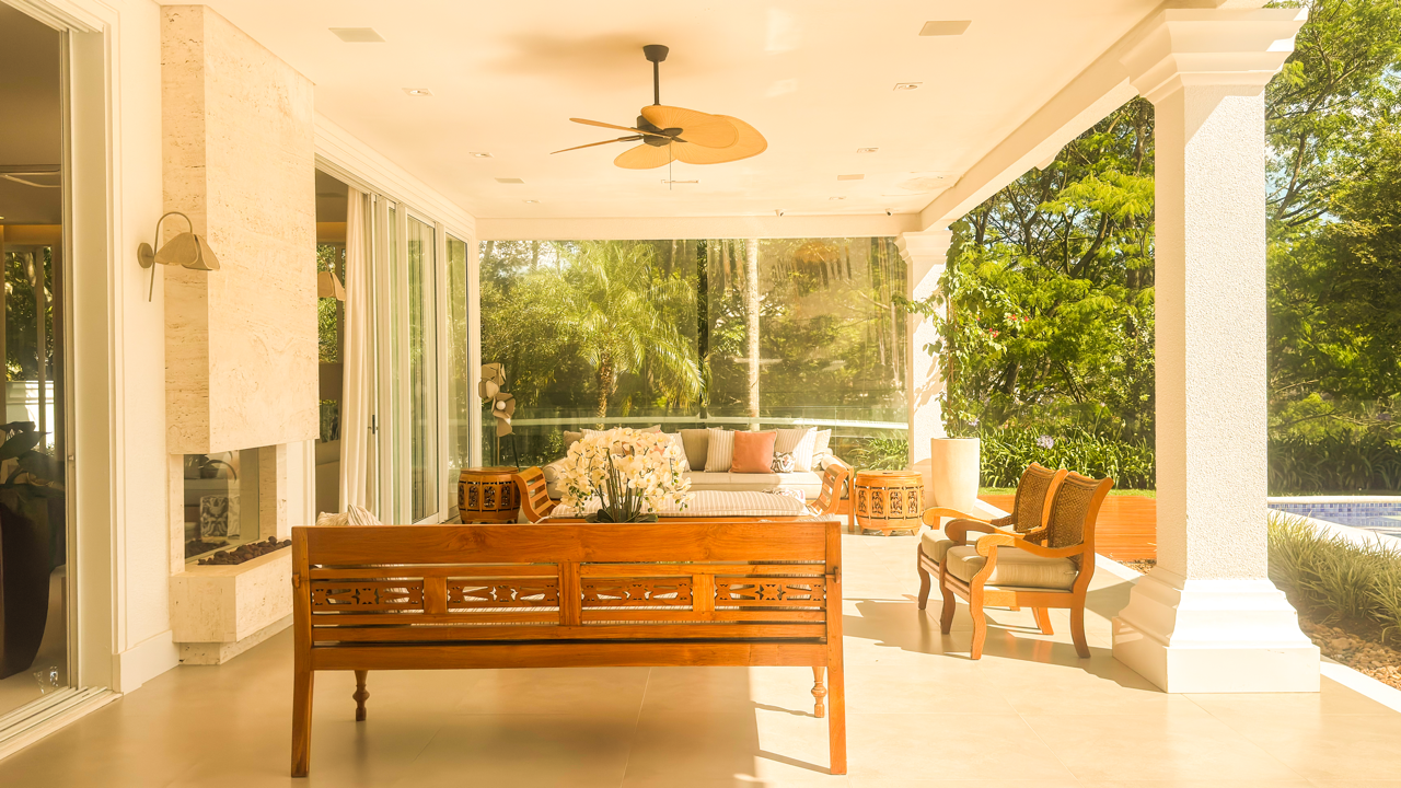 CASA EM DOIS TERRENOS DE ESQUINA COM VISTA NO TAMBORÉ 10