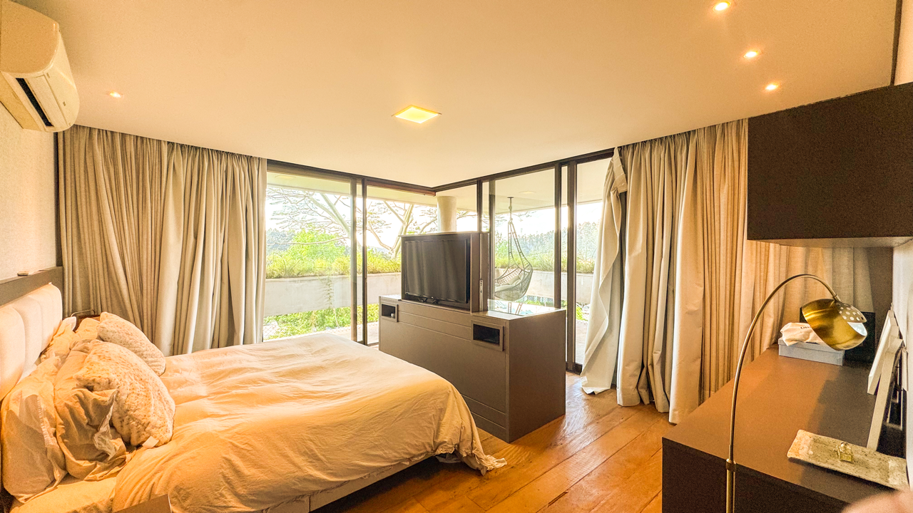 ROOFTOP COM VISTA PARA A RESERVA EM UMA CASA DE ESQUINA NO TAMBORÉ 11