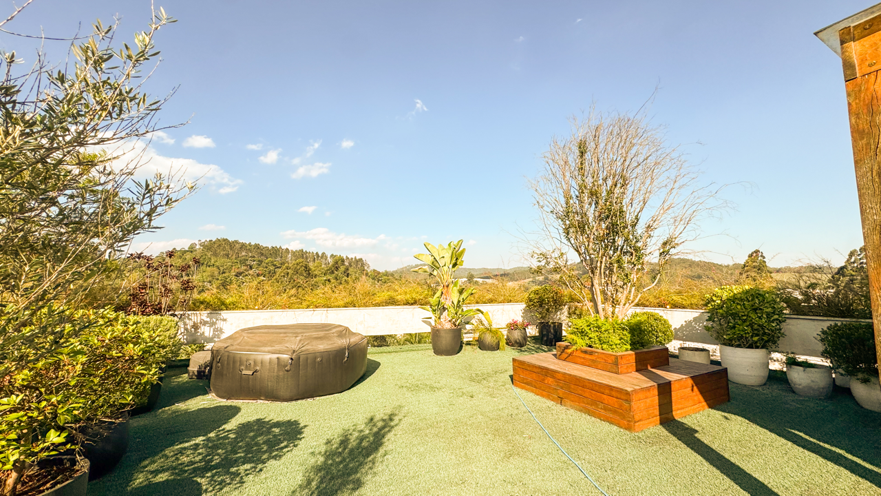 ROOFTOP COM VISTA PARA A RESERVA EM UMA CASA DE ESQUINA NO TAMBORÉ 11
