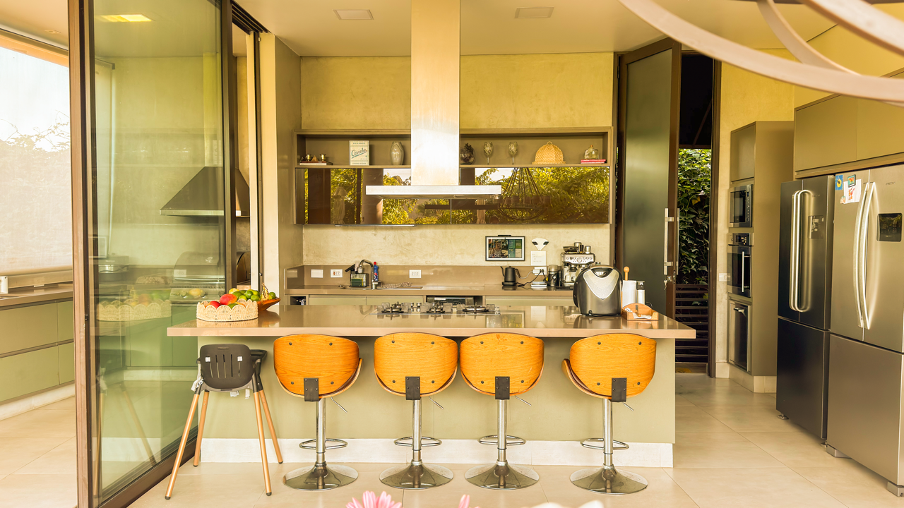ROOFTOP COM VISTA PARA A RESERVA EM UMA CASA DE ESQUINA NO TAMBORÉ 11