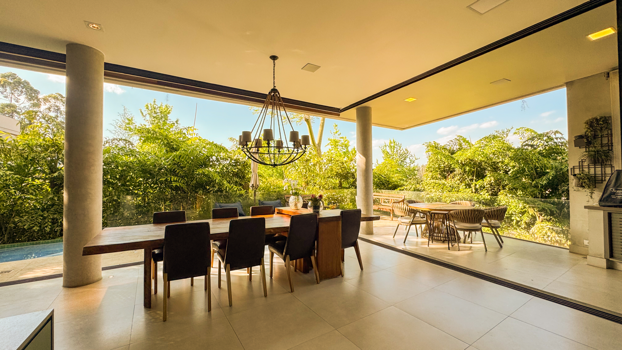 ROOFTOP COM VISTA PARA A RESERVA EM UMA CASA DE ESQUINA NO TAMBORÉ 11