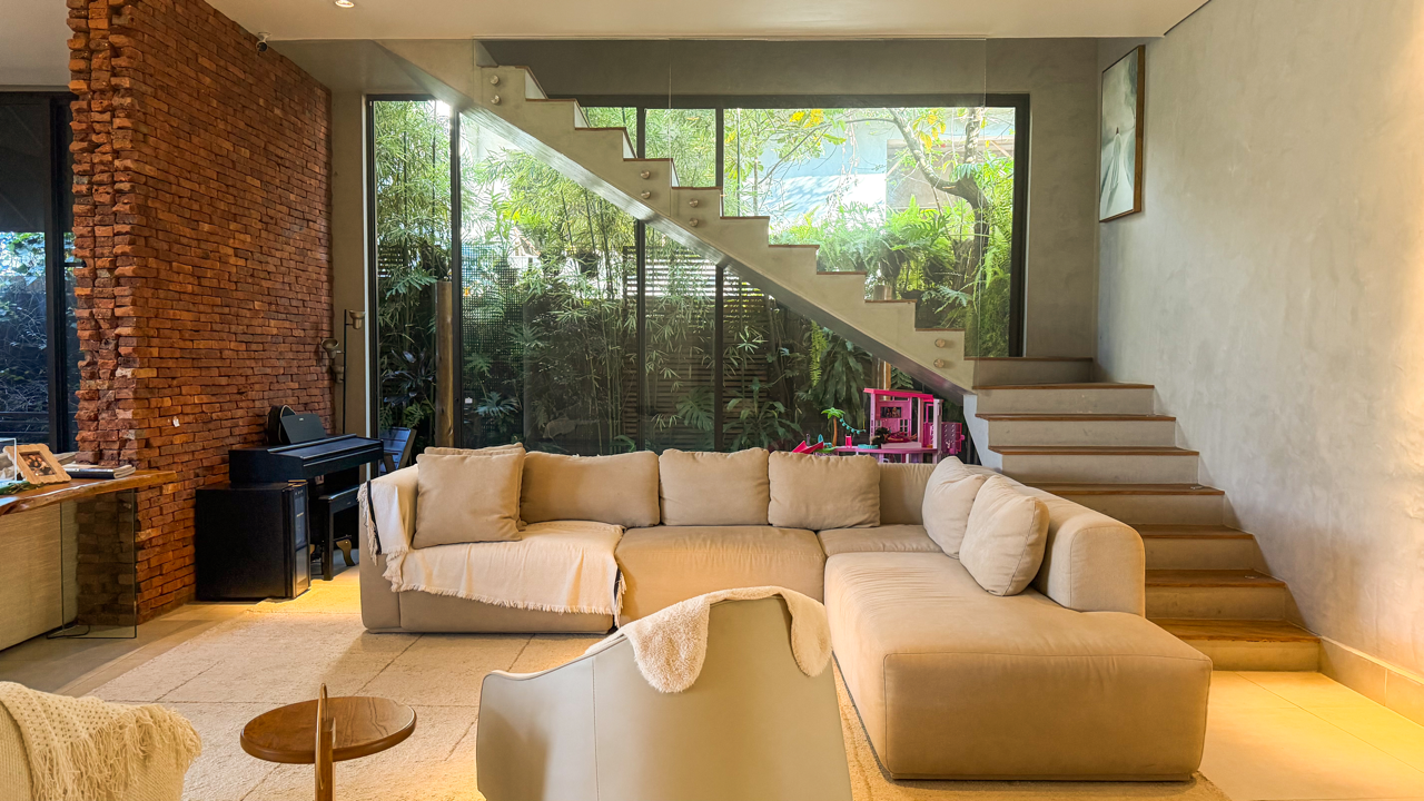 ROOFTOP COM VISTA PARA A RESERVA EM UMA CASA DE ESQUINA NO TAMBORÉ 11