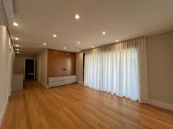 Casa à venda no Alphaville Residencial 1 com 5 suítes, adega climatizada 
