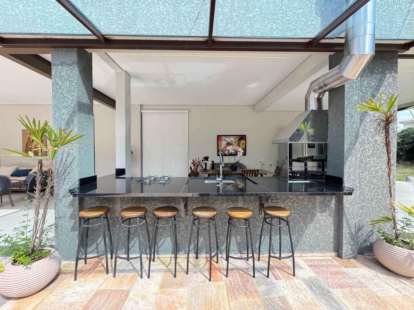 Casa Contemporânea à Venda no Tamboré 1 com 5 Suítes e Lazer Integrado