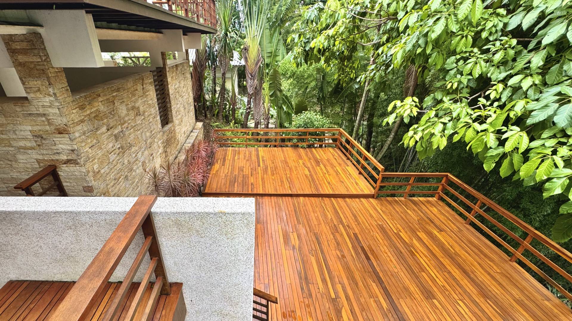 Casa com 6.300m² de terreno privativo - Residencial Tamboré 1