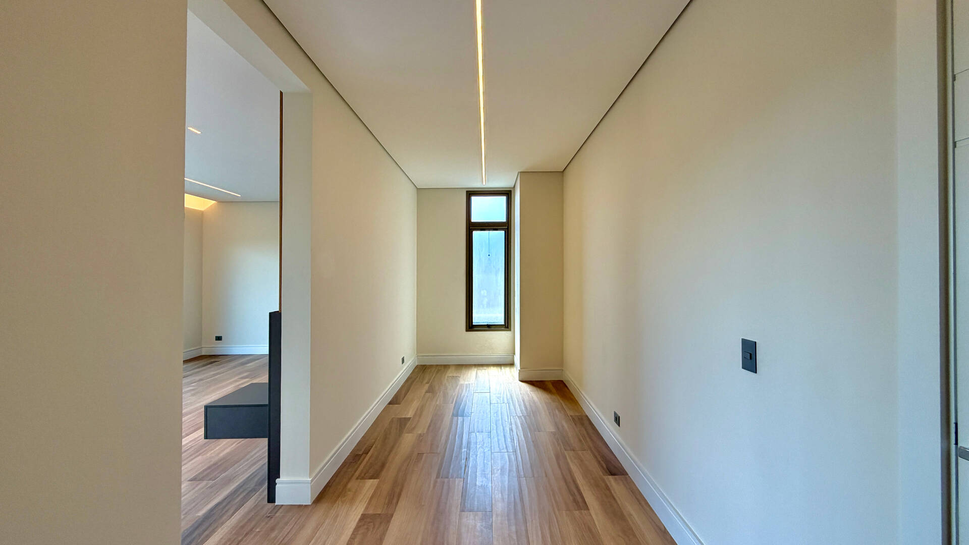 Casa com rooftop, elevador e vista permanente para a reserva à venda em Alphaville
