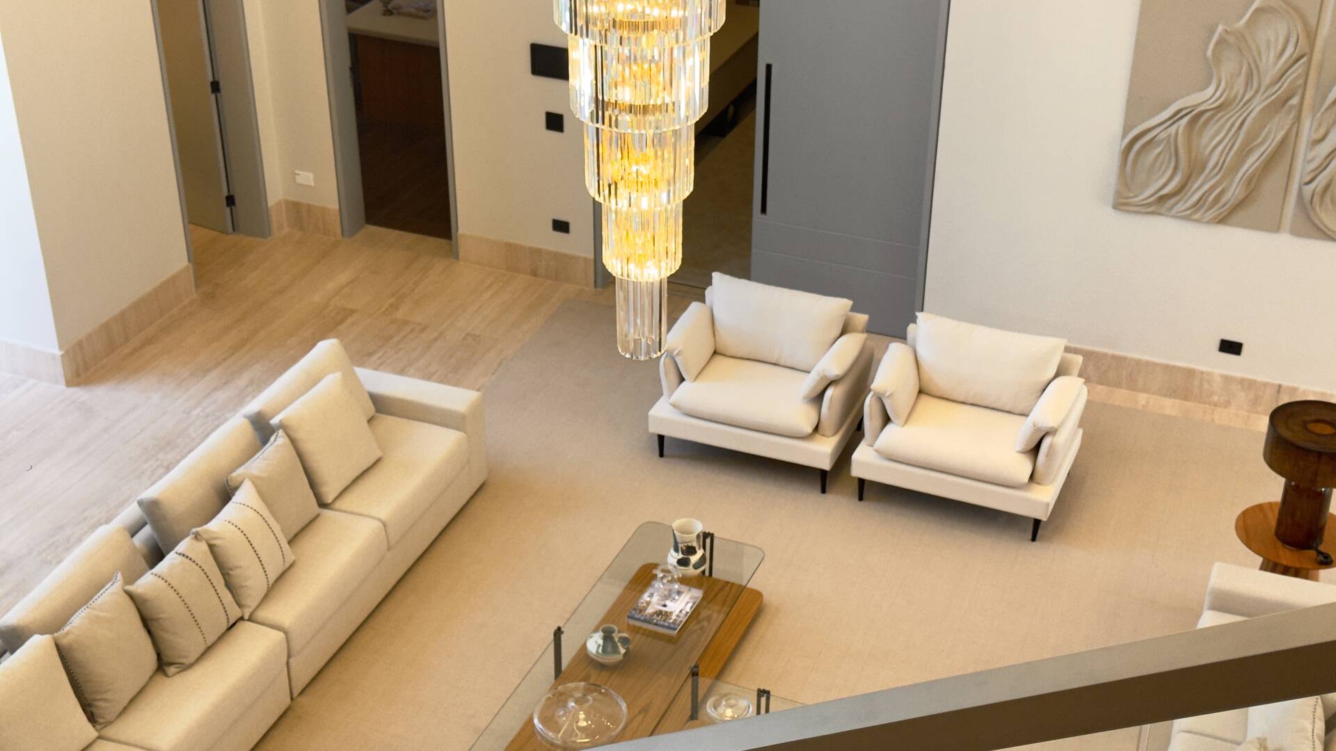 Casa à venda no Tamboré 2 com 1.800 m², 6 suítes e rooftop de 450 m²