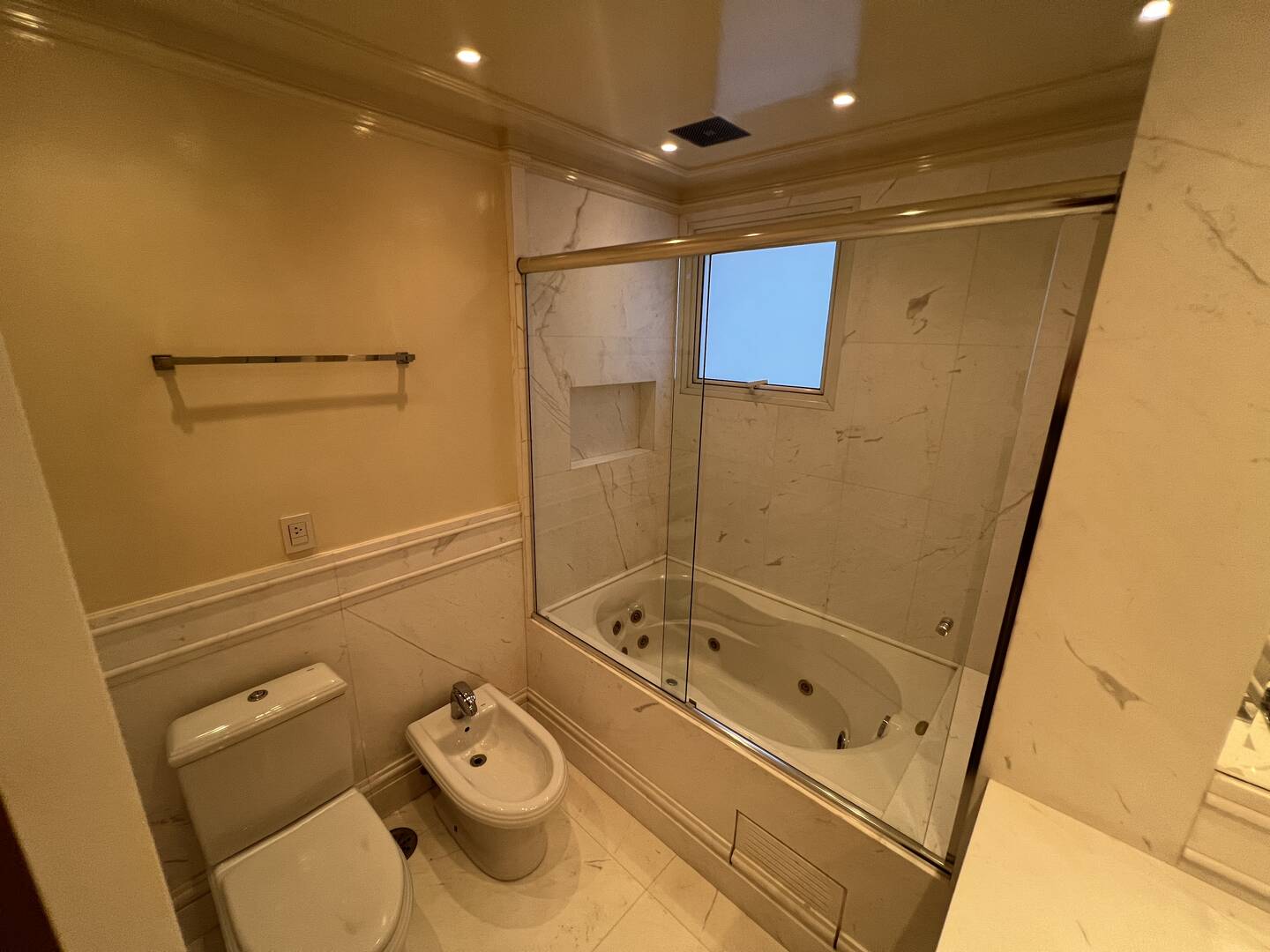 Cobertura duplex à venda em São Paulo com 1.170 m², 4 suítes, piscina privativa e 10 vagas