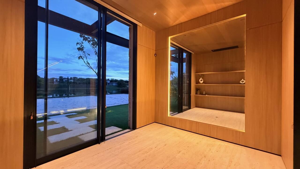 Casa com 7 suítes e vista permanente para o lago na Fazenda Boa Vista