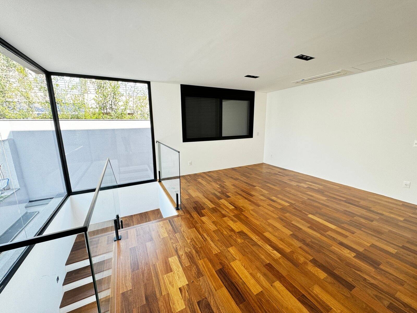 Casa nova Gênesis 2 - Alphaville SP - Venda.