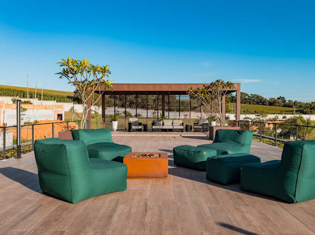 Casa à venda no Le Portier Nautic Residence com 5 suítes e acesso direto à represa