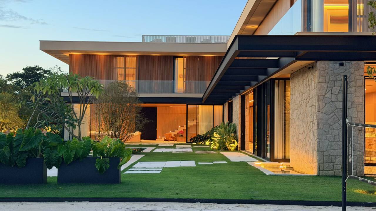 Casa com 7 suítes e vista permanente para o lago na Fazenda Boa Vista