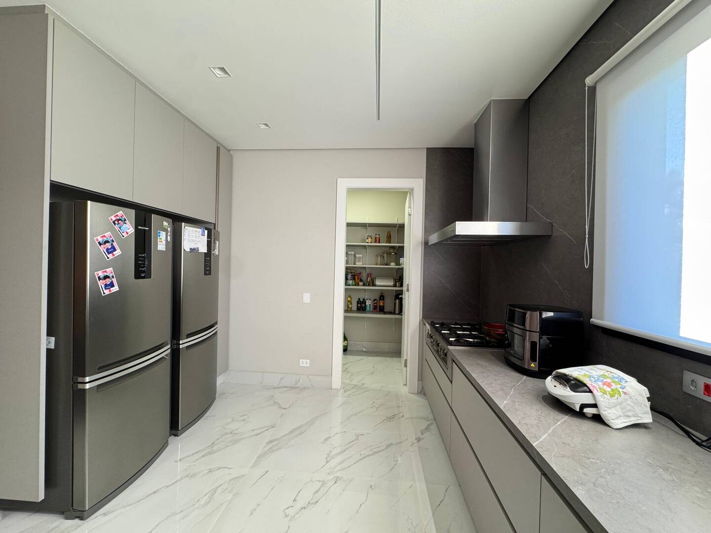 Casa com projeto de Breno Santiago e lazer completo no Haras Guancan