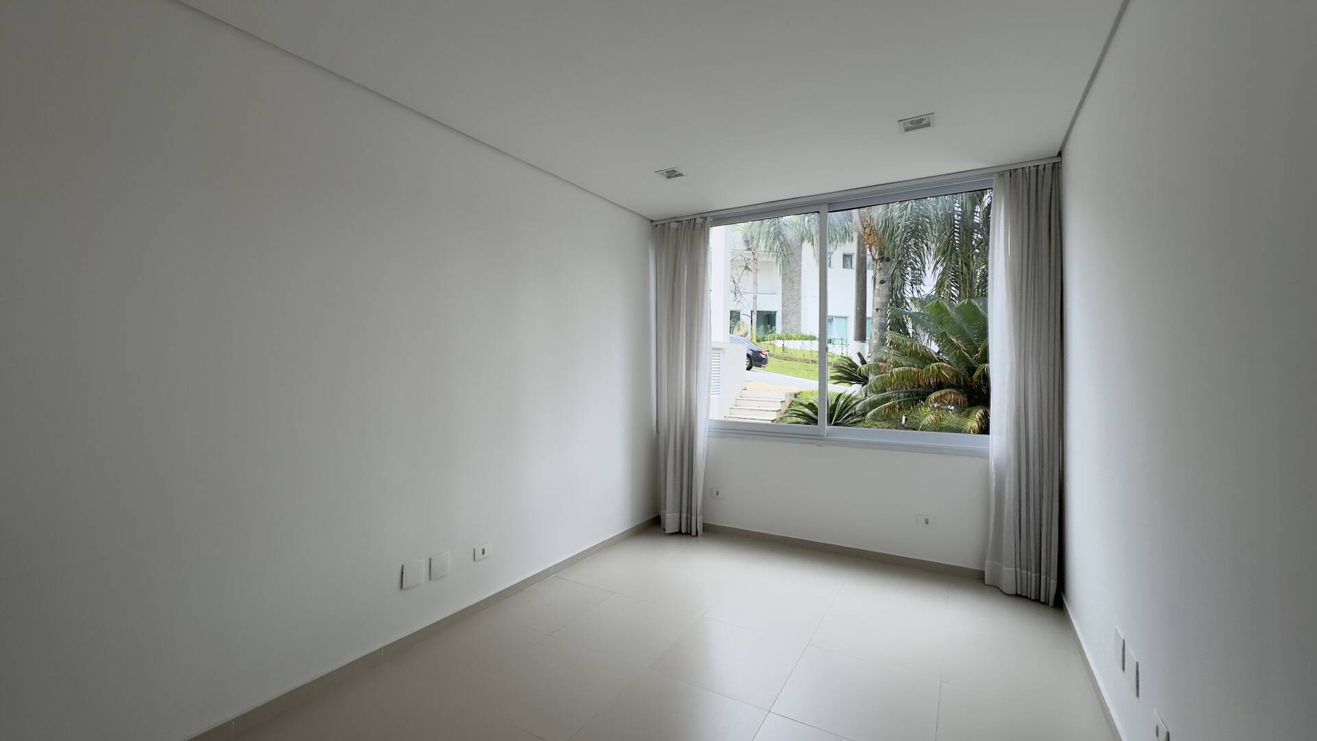 Casa contemporânea sustentável à venda residencial Melville | 4 suítes, elevador e automação
