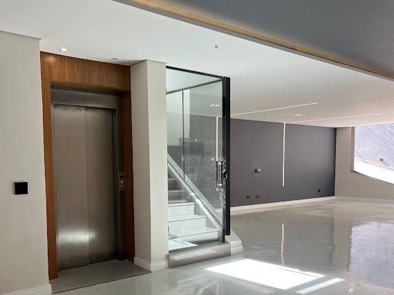 Casa à venda no Alphaville Residencial 1 com 5 suítes, adega climatizada 