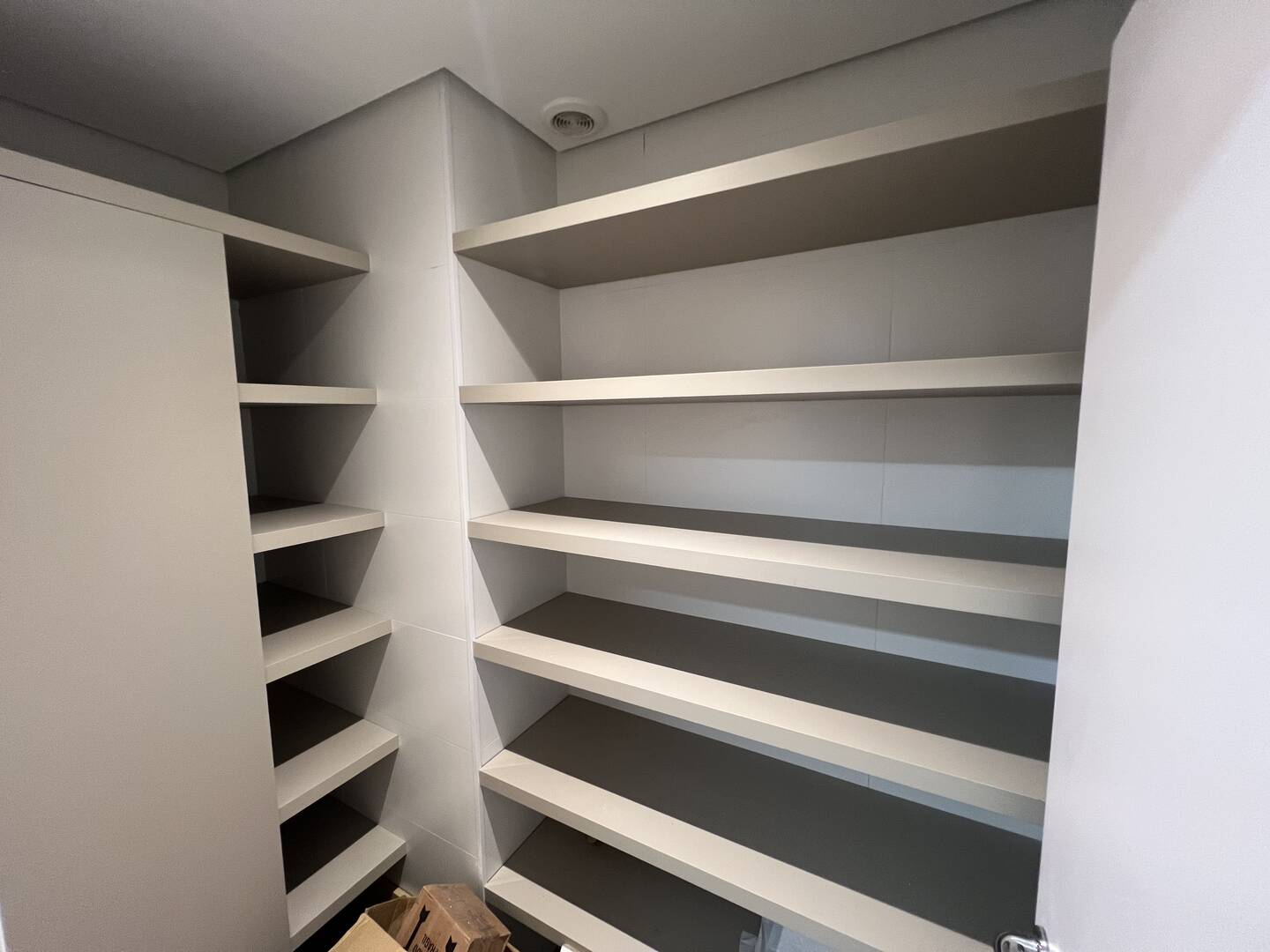 Apartamento à venda no Condomínio Oiapoque em Alphaville com 360 m², 4 suítes e 5 vagas