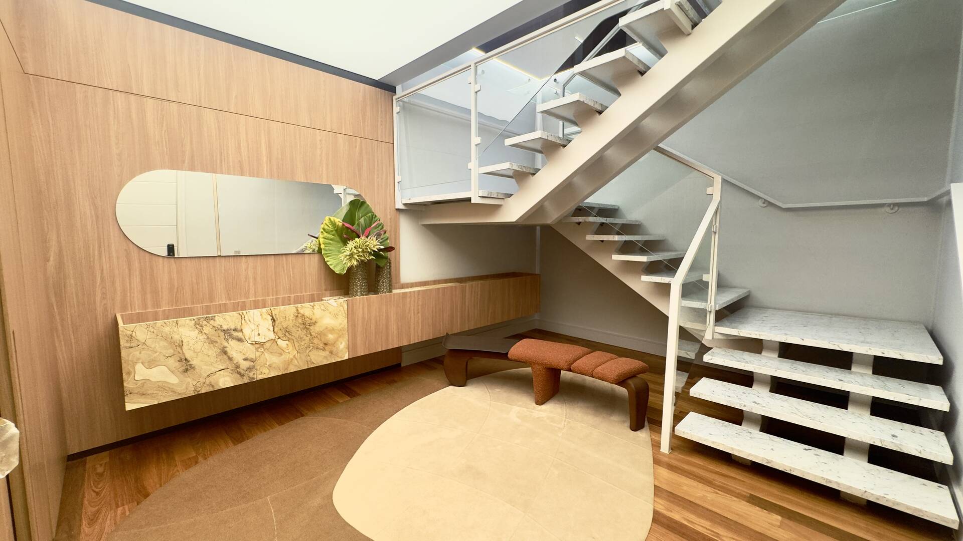 Casa Contemporânea no Tamboré 1 com 3.167 m² de Terreno e Vista Permanente para a Mata