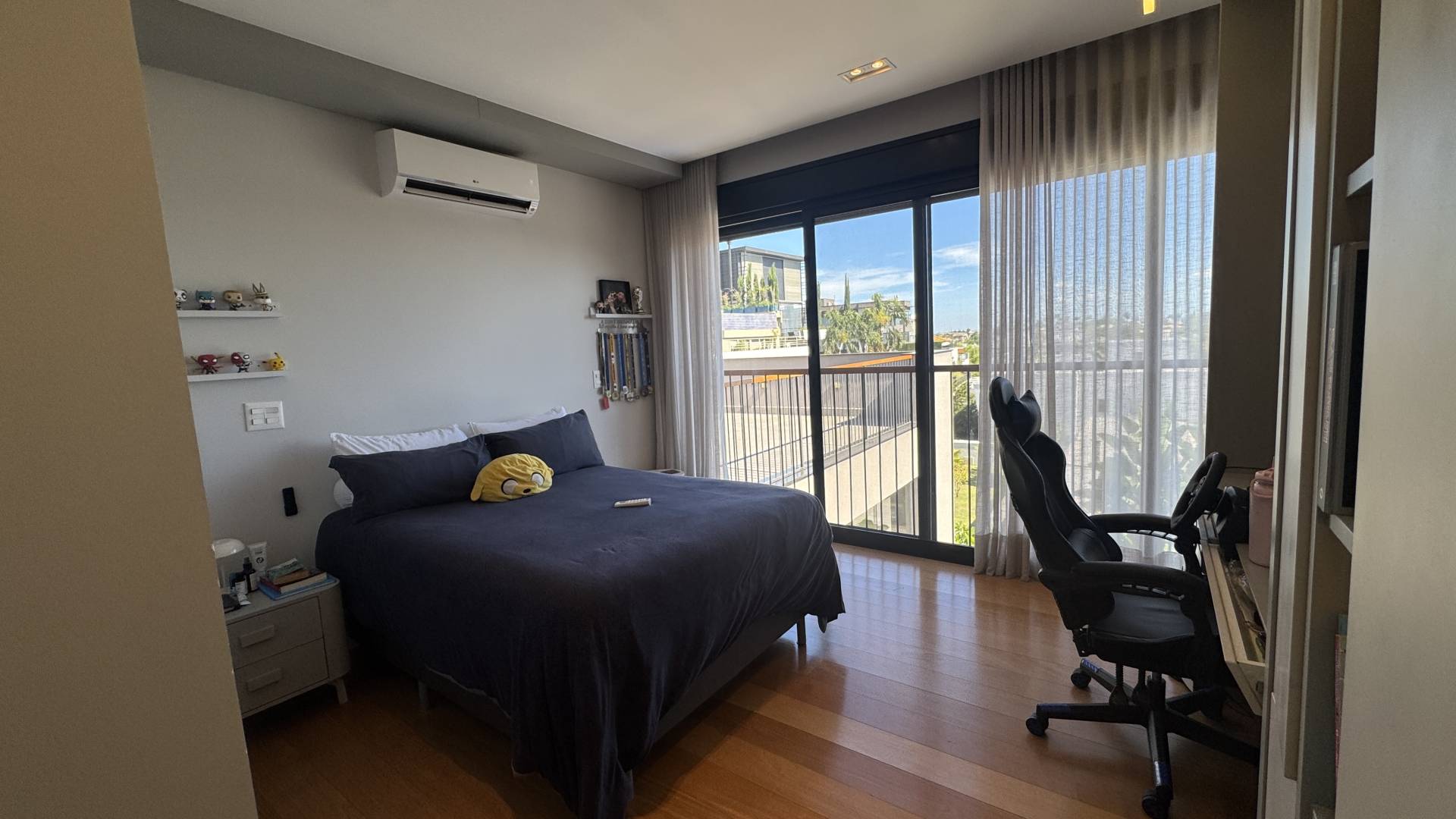 Casa à venda no Tamboré 10 com vista permanente para a mata e amplo terreno