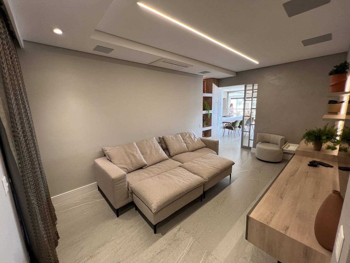 Apartamento à venda no Condomínio Oiapoque em Alphaville com 360 m², 4 suítes e 5 vagas