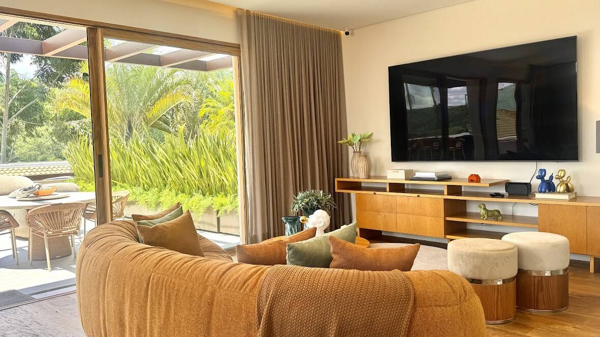 Casa térrea com vista permanente para a reserva à venda no Tamboré 10, Alphaville