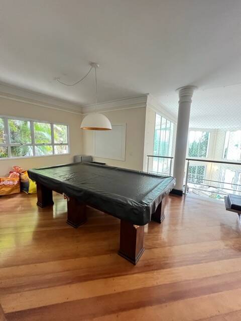 Casa no Tamboré 1 com 6 Suítes e Fundo para Ampla Área Verde Privativa