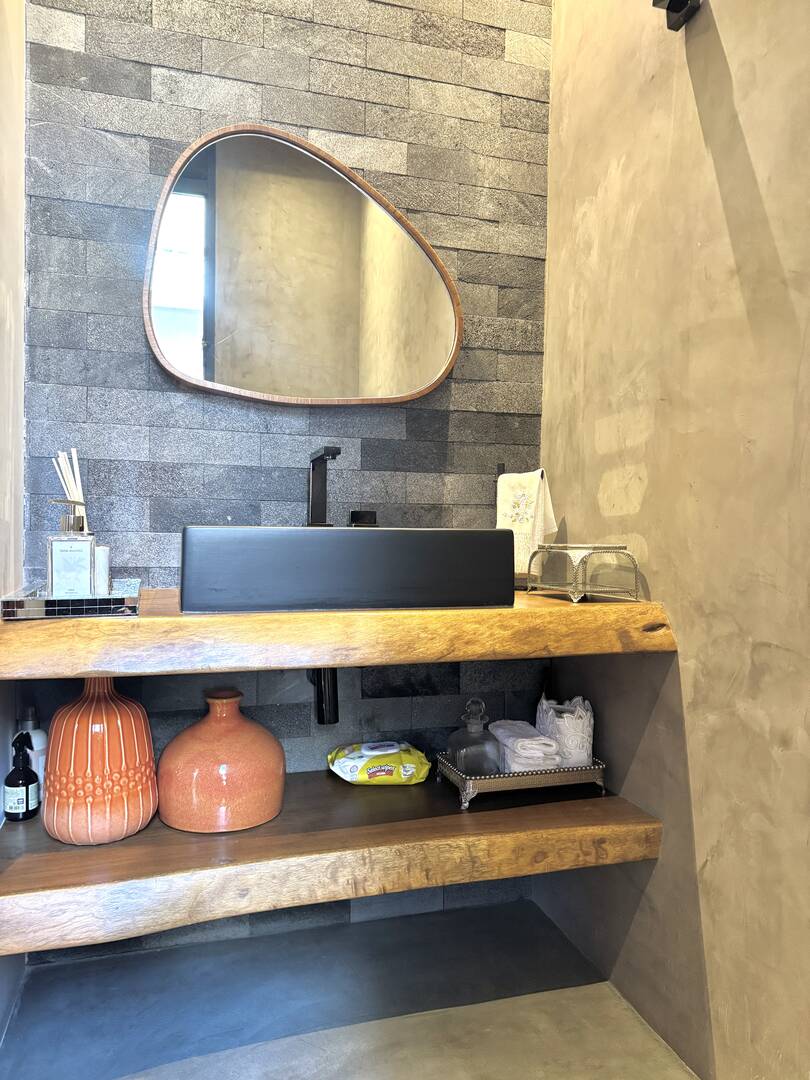 Casa Contemporânea à Venda no Alphaville Gênesis 1 com Vista Permanente para a
