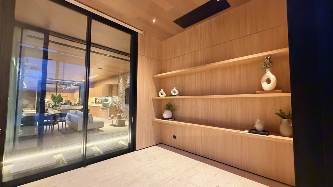 Casa com 7 suítes e vista permanente para o lago na Fazenda Boa Vista