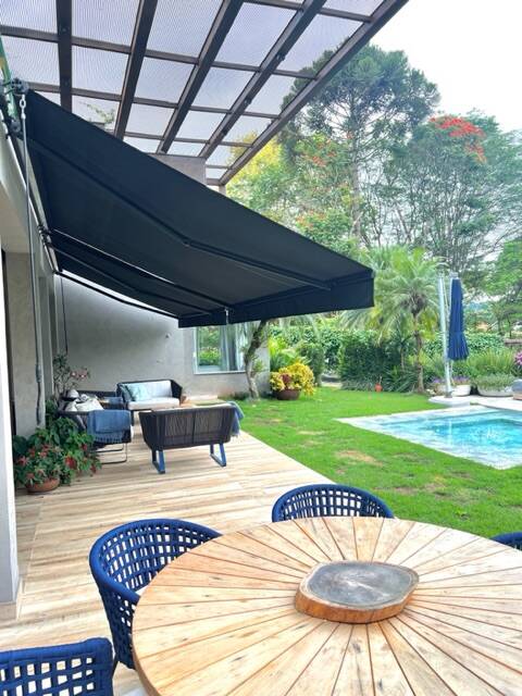 Casa Totalmente Reformada à Venda no Tamboré 1 | 5 Suítes e Ambientes Integrados