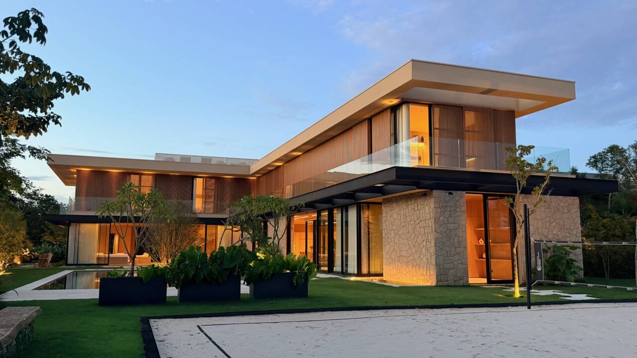 Casa com 7 suítes e vista permanente para o lago na Fazenda Boa Vista