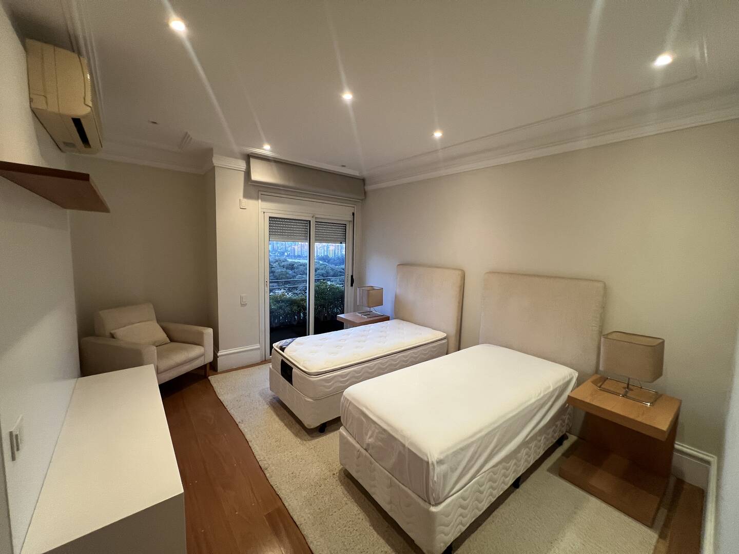 Cobertura duplex à venda em São Paulo com 1.170 m², 4 suítes, piscina privativa e 10 vagas