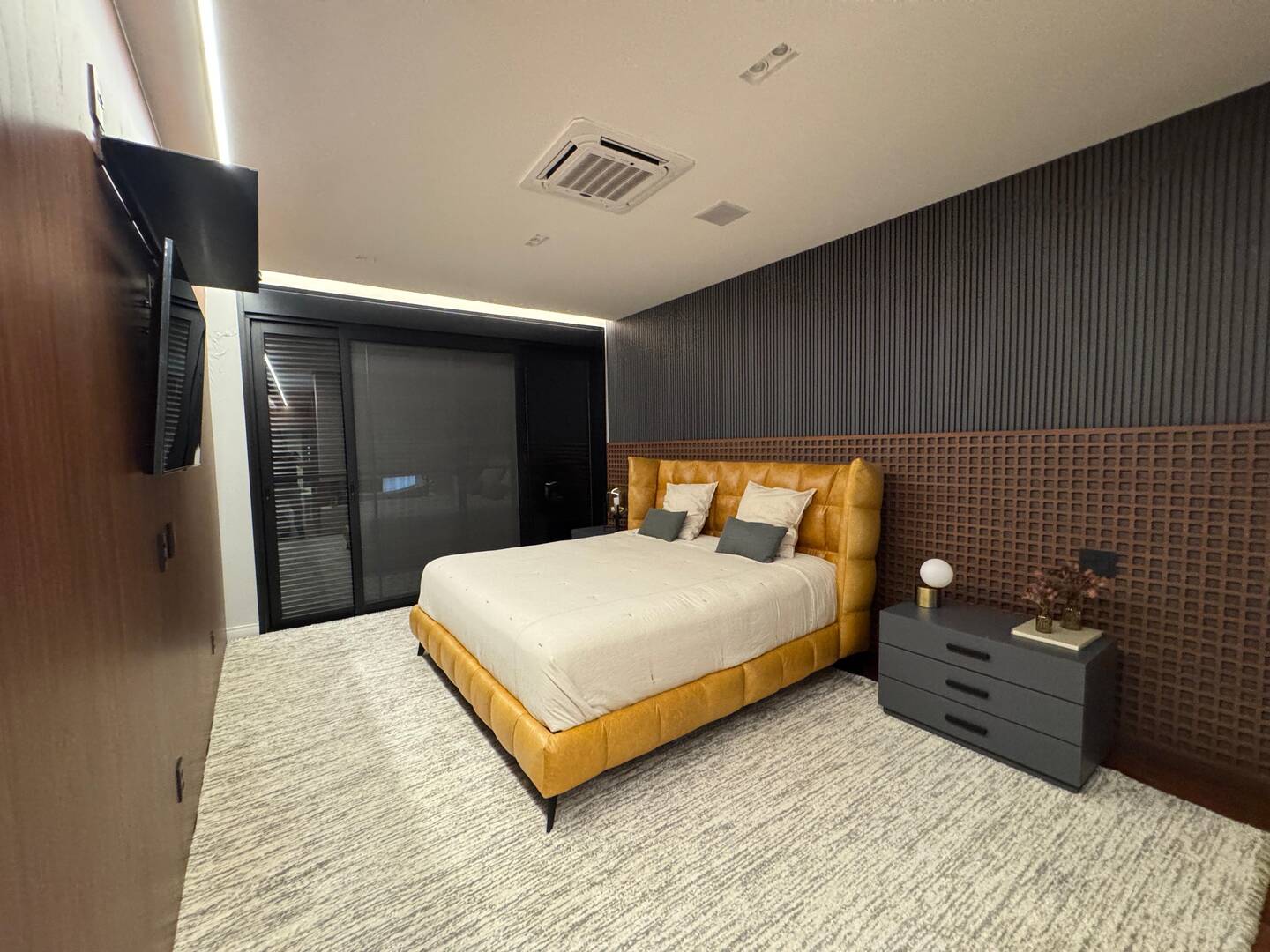 Casa mobiliada à venda no Gênesis 2 com 3 suítes, automação e adega climatizada