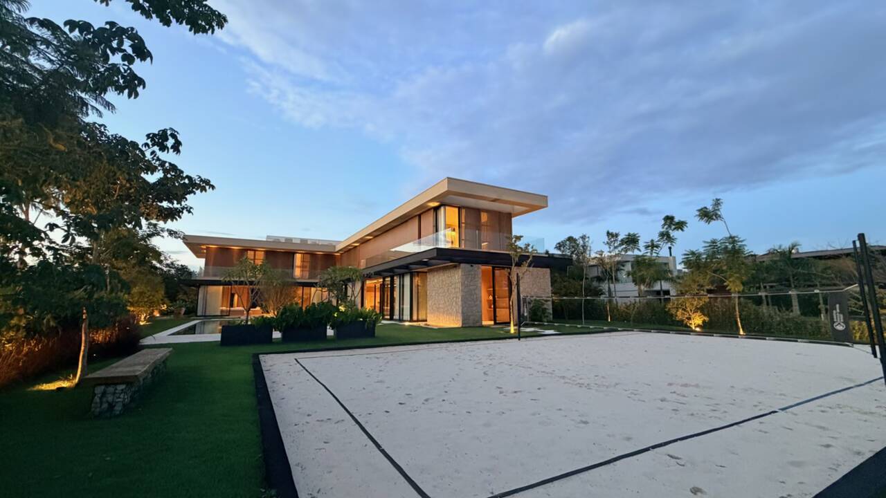 Casa com 7 suítes e vista permanente para o lago na Fazenda Boa Vista