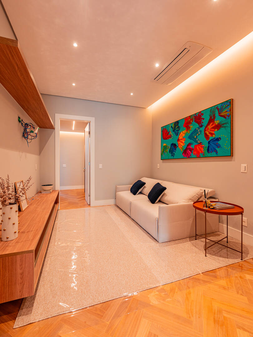 Casa porteira fechada à venda em Alphaville | 5 suítes, rooftop e mobiliada