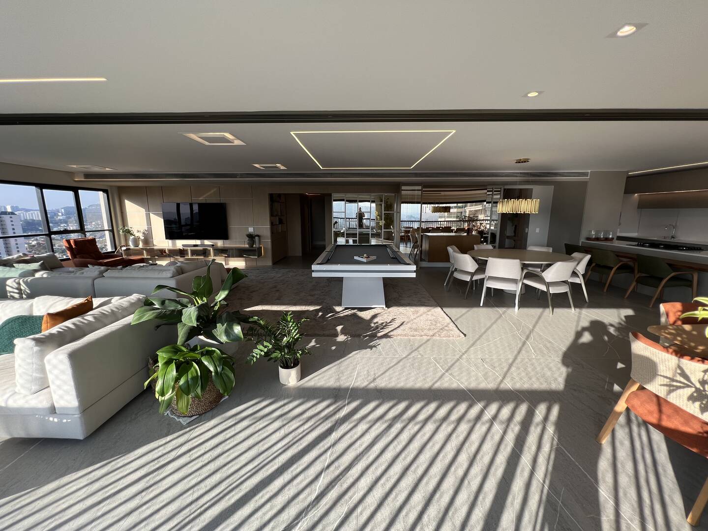 Apartamento à venda no Condomínio Oiapoque em Alphaville com 360 m², 4 suítes e 5 vagas